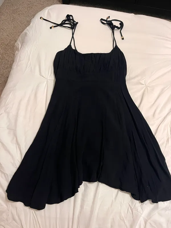 Showpo Dress - Image 4