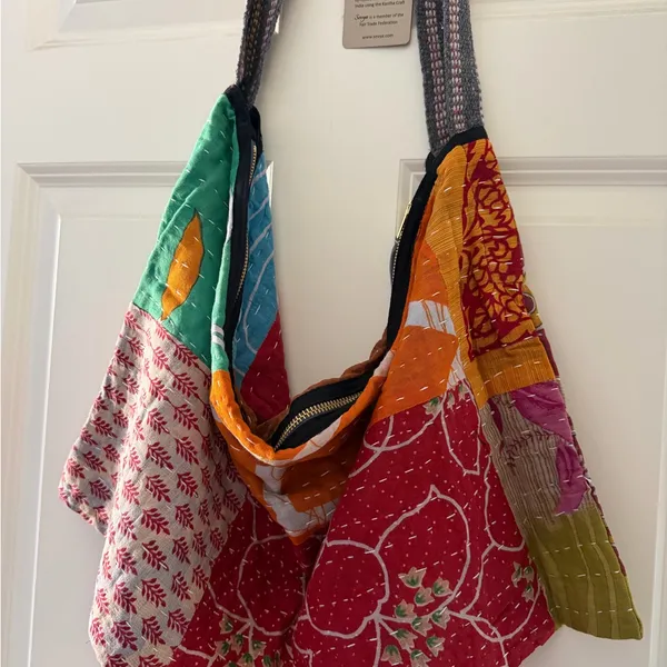 Kantha hobo Bag Red - Image 2