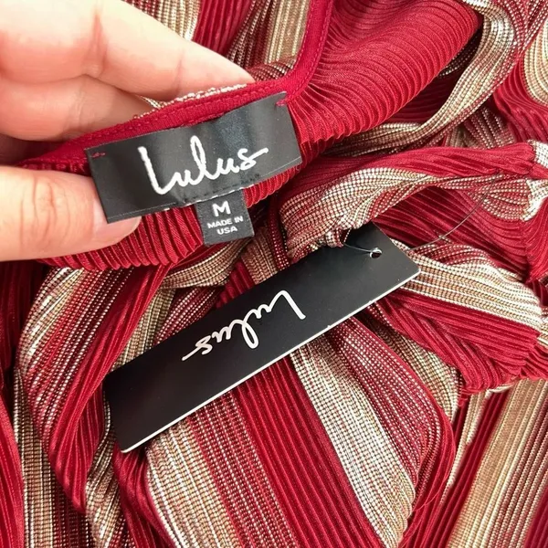 Lulu’s nwt V.I.P. Party Gold and Burgundy Striped Pleated Long Sleeve Dress size - Image 10