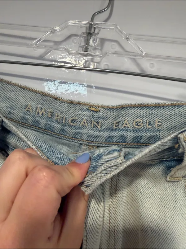 Distressed Light Wash‎ American Eagle Mom Denim Shorts - Image 2