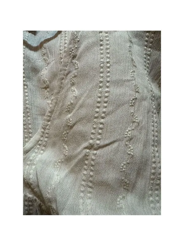 Express Women's Ivory Embroidered Ruffle Sleeve V-Neck Blouse Size M - Image 5