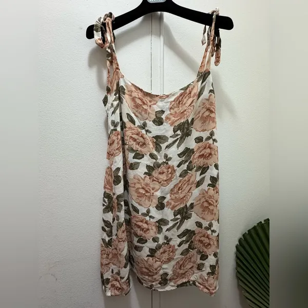 🩷💚Reformation Floral Mini Dress Large💚🩷 - Image 3