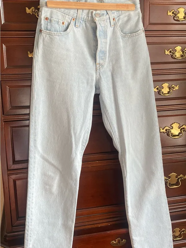 Levi’s light wash jeans size W 25 L30 - Image 4