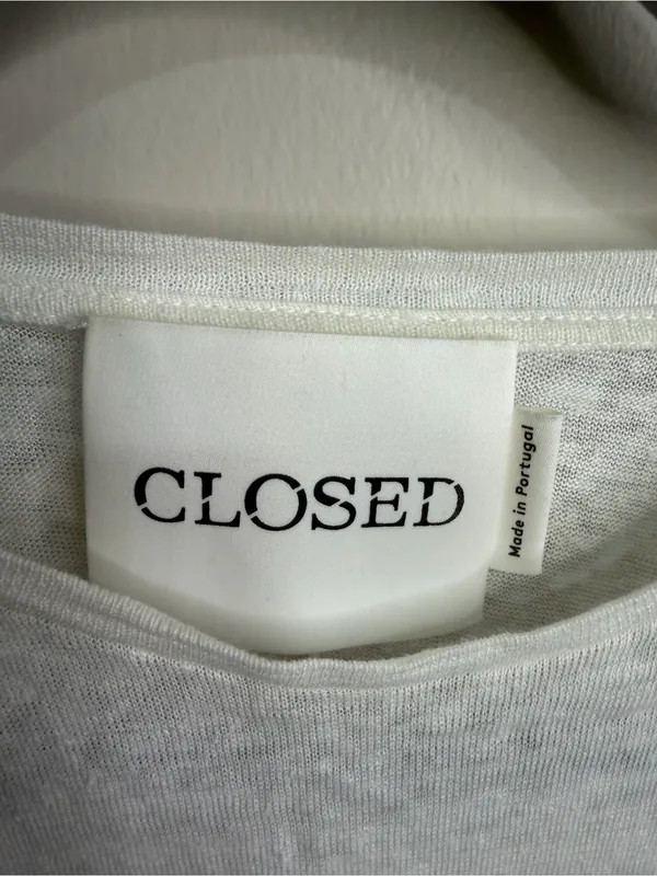 CLOSED White Sleeveless Women's Tank with Subtle Shoulder Pleats - Image 3