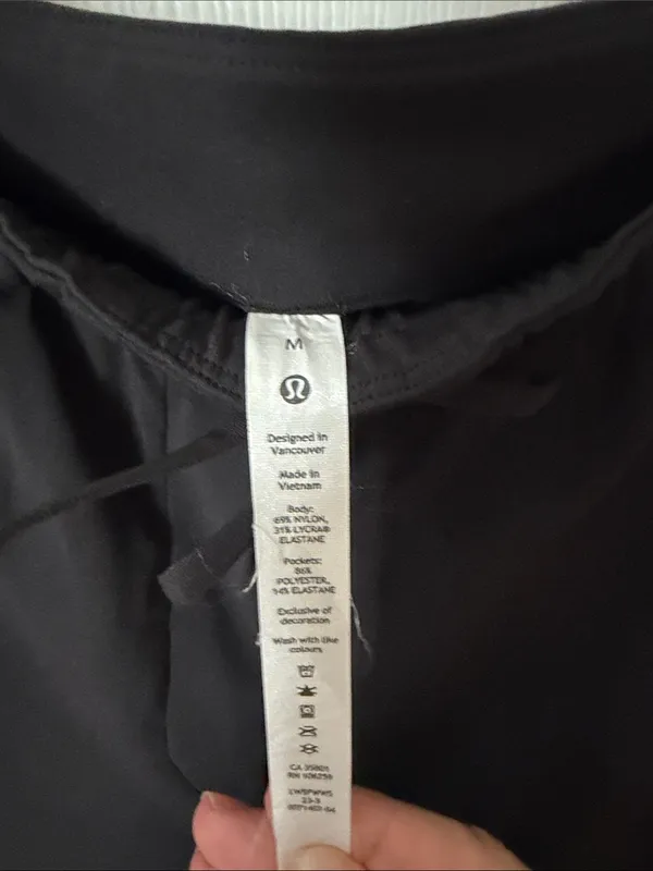 Lululemon Luxtreme wide legPull-On Mid-Rise Pants Black Size M - Image 2