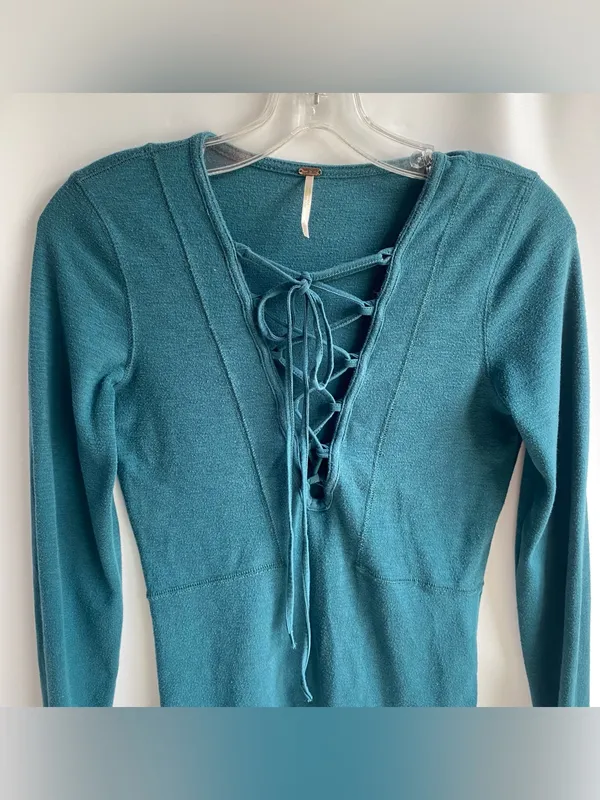 Free People teal knit long sleeve lace up V neck tee top retro Y2K boho peasant - Image 3