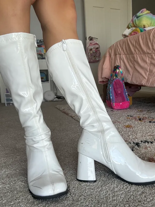 White Thigh High Boots Size 9 - Image 3
