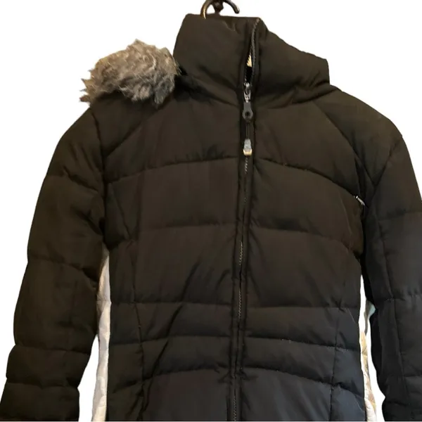 Calvin Klein Black and White Puffer Jacket - Image 8
