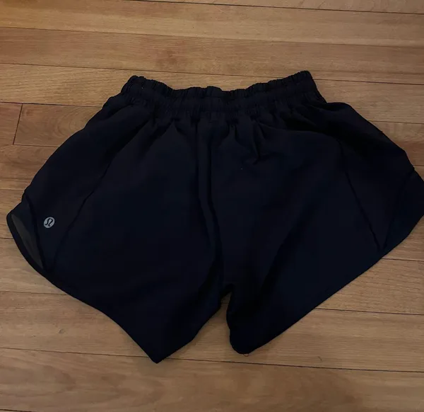 Active shorts  - Image 2