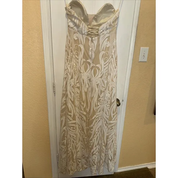 Love & Lemonade - Prom, Bridesmade or Mother of the Bride Dress Size XL - Image 3