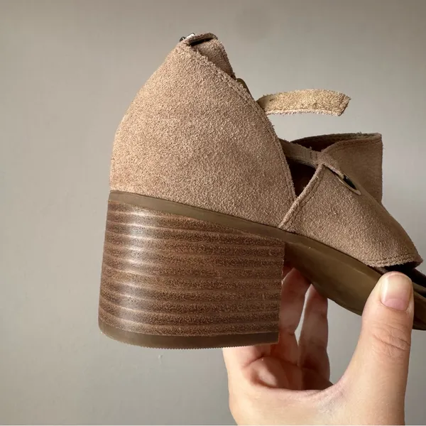 Koolaburra by UGG NWOT Ortholite Suede Taupe Heeled Kaiah‎ Sandals Size 9 - Image 6
