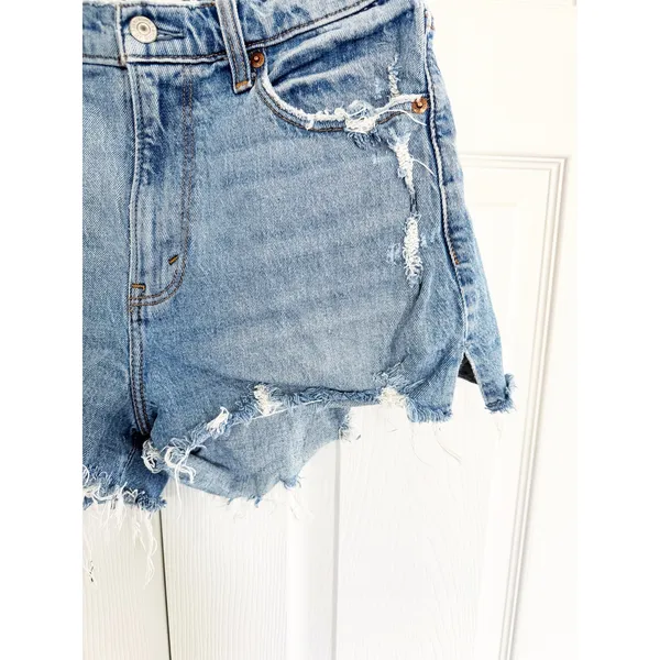 Abercrombie & Fitch Curve Love High Rise Mom Shorts Distressed Medium Wash - Image 6