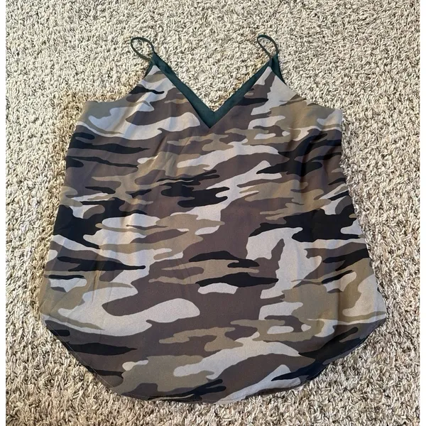 Express Women's Camo‎ Cami Tank Top Size Small - Image 7