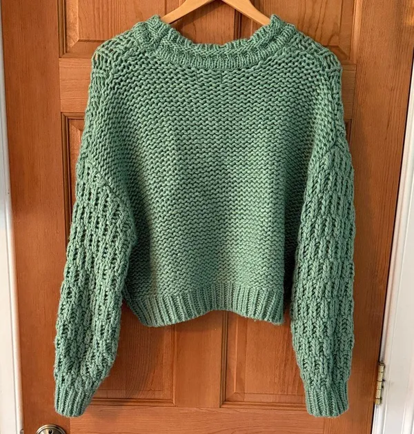 Universal Threads Good Co. Size XS Women's Teen Girl Cozy Green Knit Sweater - Image 4