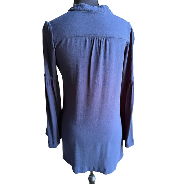 Free People Navy Bell Sleeve Henley Blouse XS Boho Rayon Tunic Top - Image 4