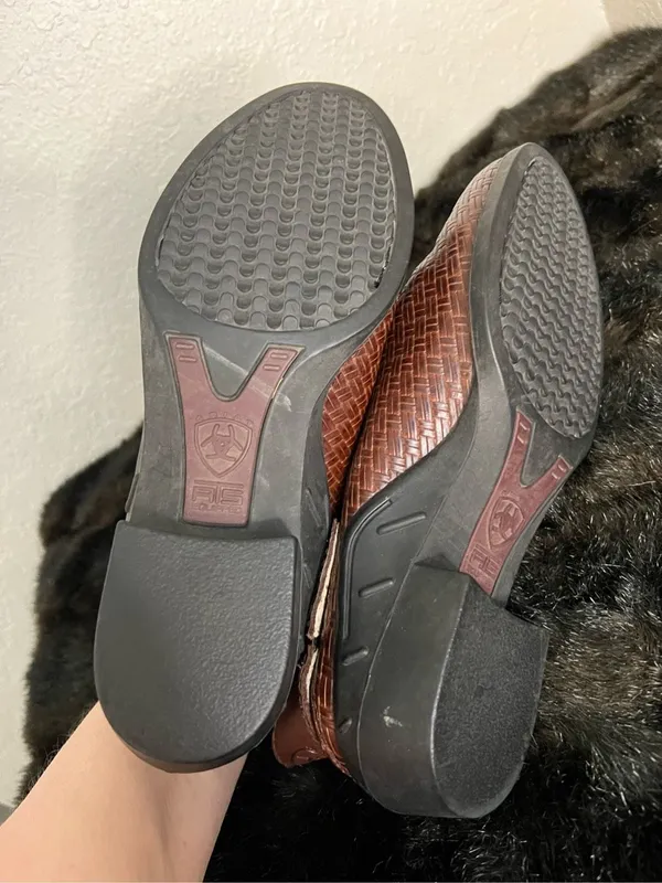 Ariat Women’s Size 7.5 Woven Brown Leather Slides Mules Strap Style 94024 - Image 5