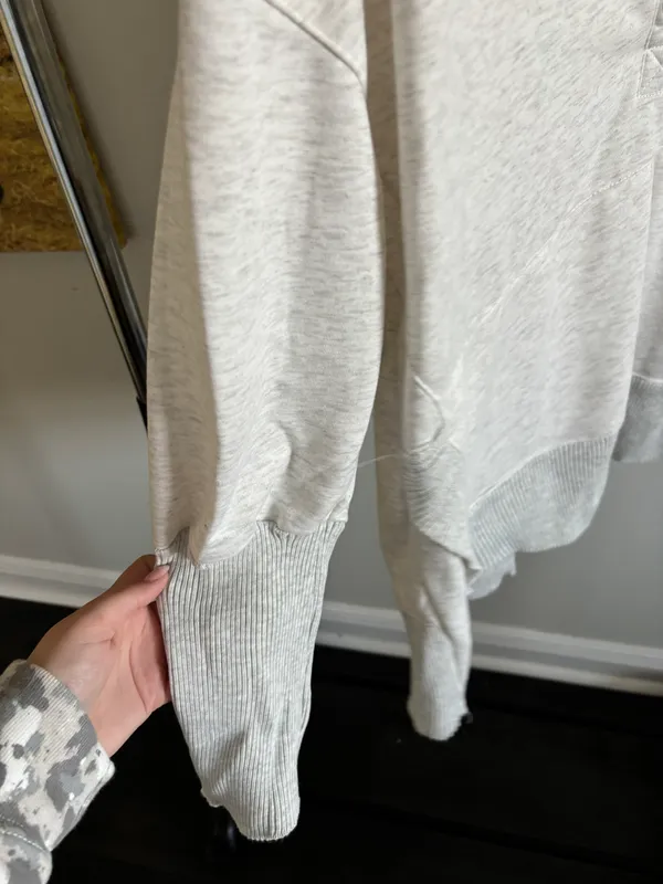 Hooded sweater Size L - Image 3