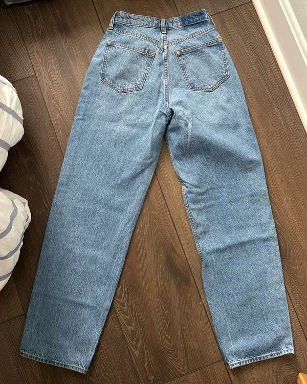 Abercrombie High-Rise Taper Jeans - Image 5