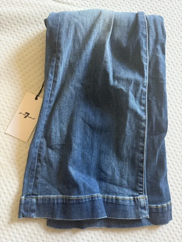 7 For All Mankind Jeans Bootcut Women’s - Image 3