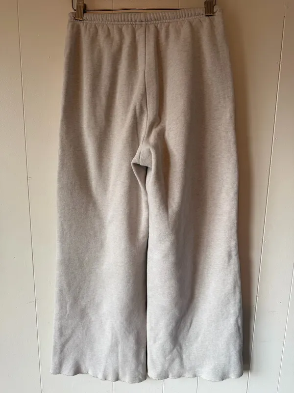 Aritzia Cozy Fleece Mega Flutter Sweatpants Heather Cloud White XS - Image 6