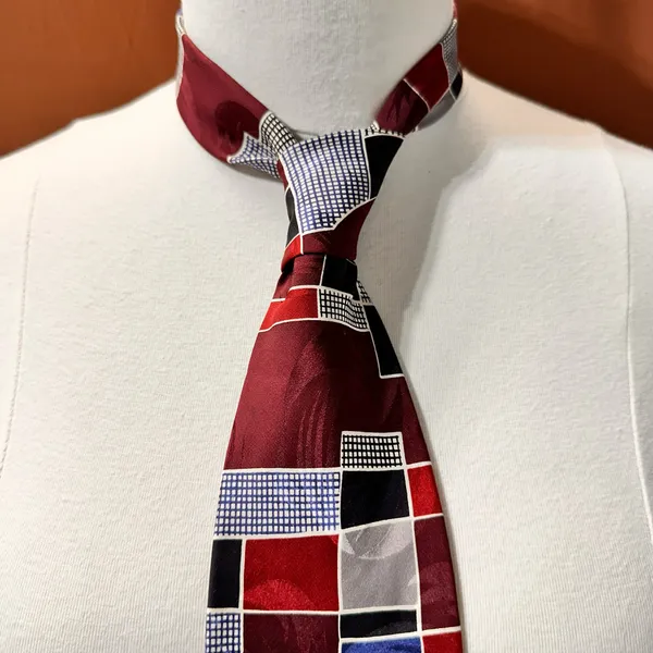 Paolo Designed by Paolo Gucci Men’s Silk Tie Vintage Geometric Necktie Cravat - Image 2