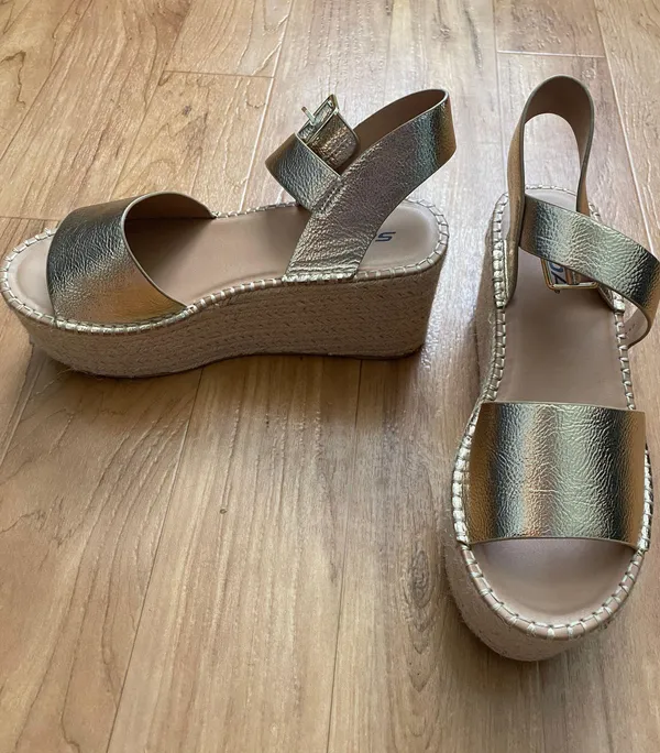 Soda Gold Wedges - Image 2