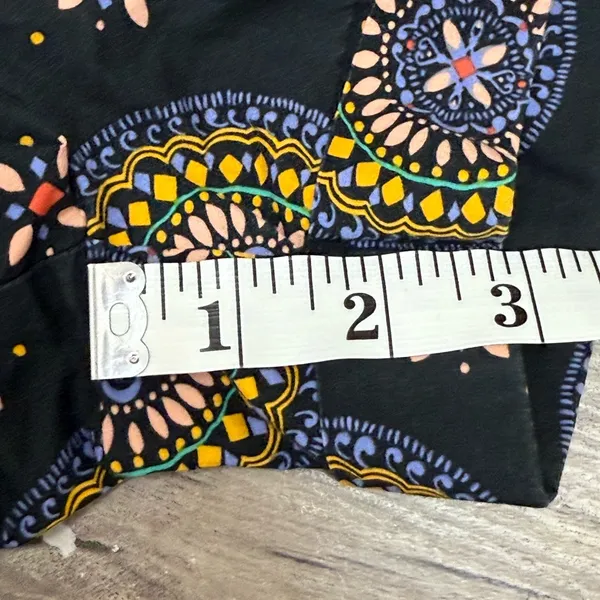 Maeve by Anthropologie‎ Black Abstract City Shorts size 0 - Image 5