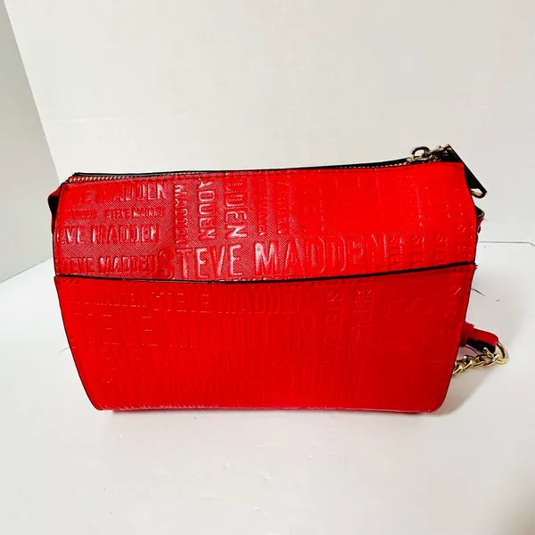 Steve Madden Red Logo Crossbody Bag NWOT 9” x 6” x 4” - Image 3