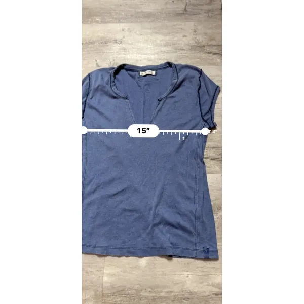 We The Free Women's Medium Blue T-Shirt V-Neck Short Sleeves Fitted A4-0021 - Image 4