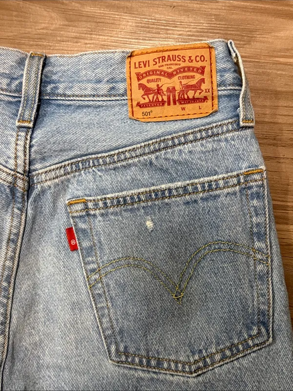 Levi's 501 Original Crop Jeans 25 Distressed Light Wash 100% Cotton $98 - Image 6