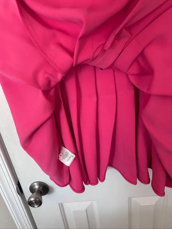 H&M pleated mini skirt bubblegum pink size 4 flair Y2K stylish - Image 5