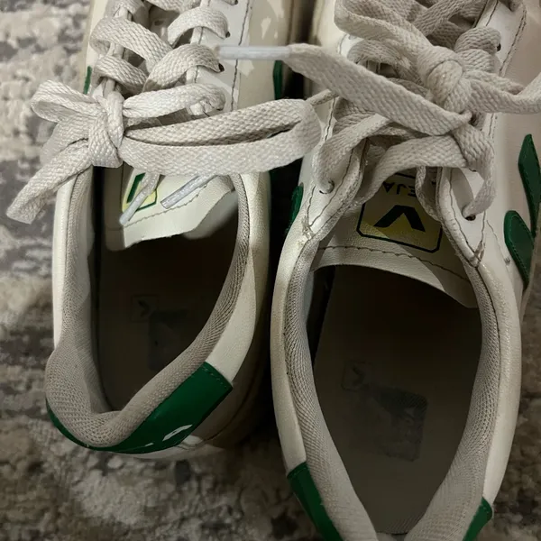 VEJA White & Green Lace Up Sneakers Size 6 US - Image 6