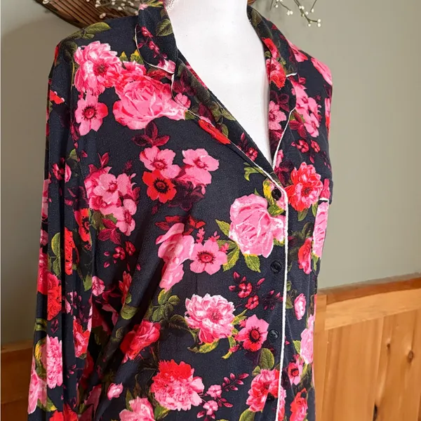 Victoria's Secret Floral Cozy Gown. Size M - Image 2