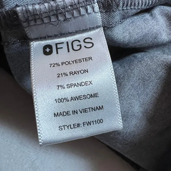 FIGS Technical Collection V-Neck Casma Three-Pocket Scrub Top Size S Uniform - Image 6