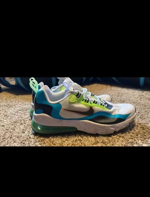 Nike Air Max 270 - Image 2