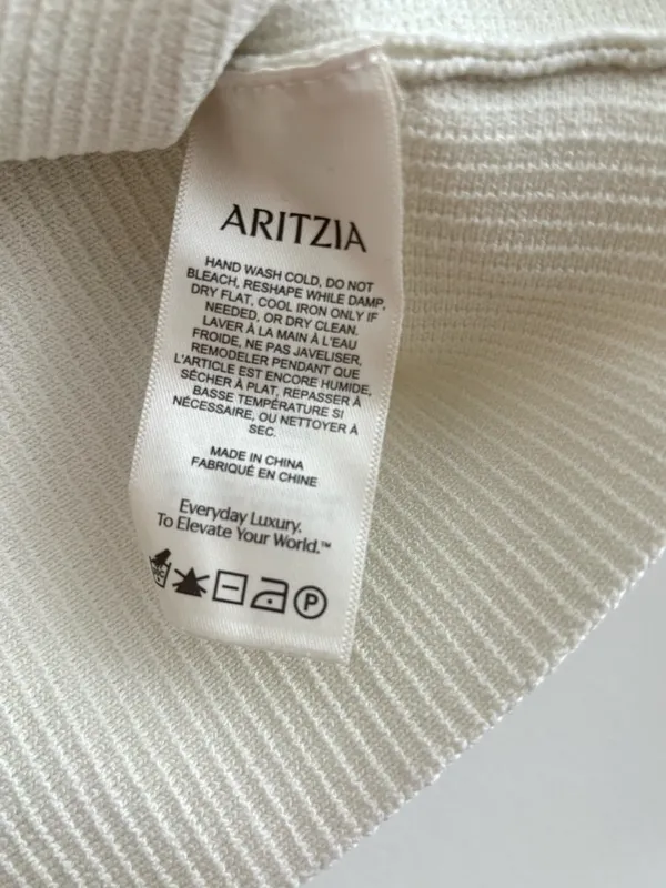 Aritzia Babaton Sculpt Knit Sweetheart Long Sleeve Top - Image 6
