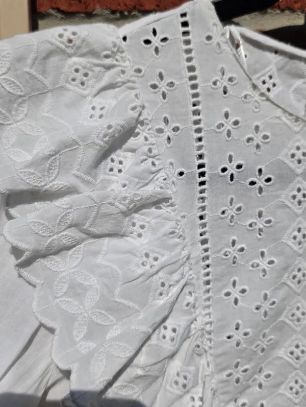 Zara White Eyelet Cotton Peasant Blouse Long Sleeved Small - Image 2