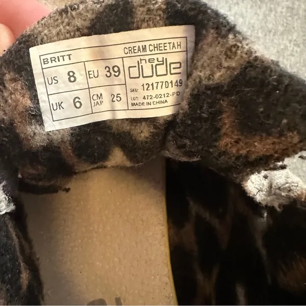 Hey Dude Britt shoes in cream cheetah size 8 - Image 6