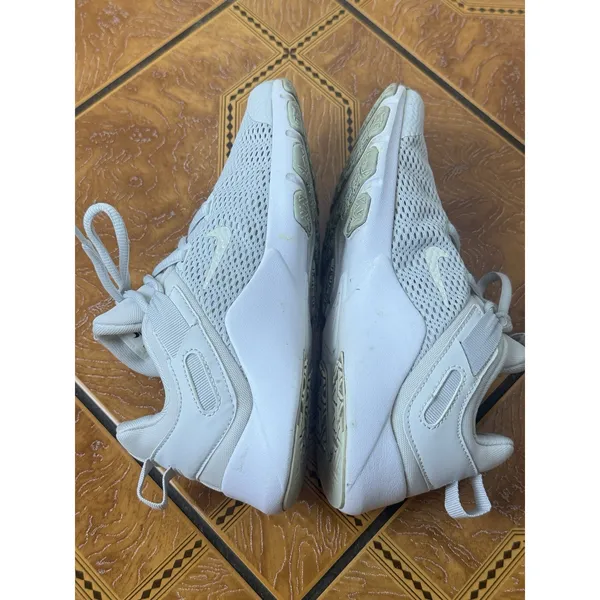Nike Legend Essential Women’s Training Shoes Gray White CD0212-022 Size 5 - Image 7