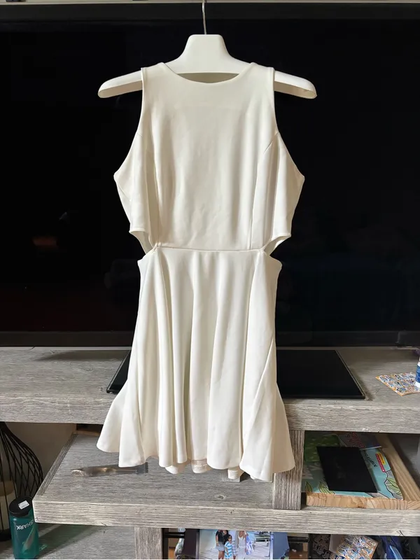 Sleeveless White Mini Dress with Side Cutouts - Image 3
