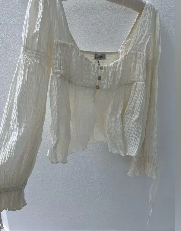 peasant top white cream size medium - Image 2