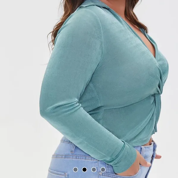 NWT Forever 21 Plus Size Blue Green Long Sleeve Twist Front Top - Image 4