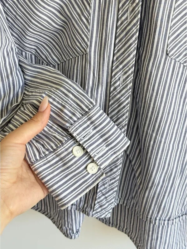 Levi’s Blue White Stripe Button Front Shirt Cotton Cropped Pocket Womens M - Image 6