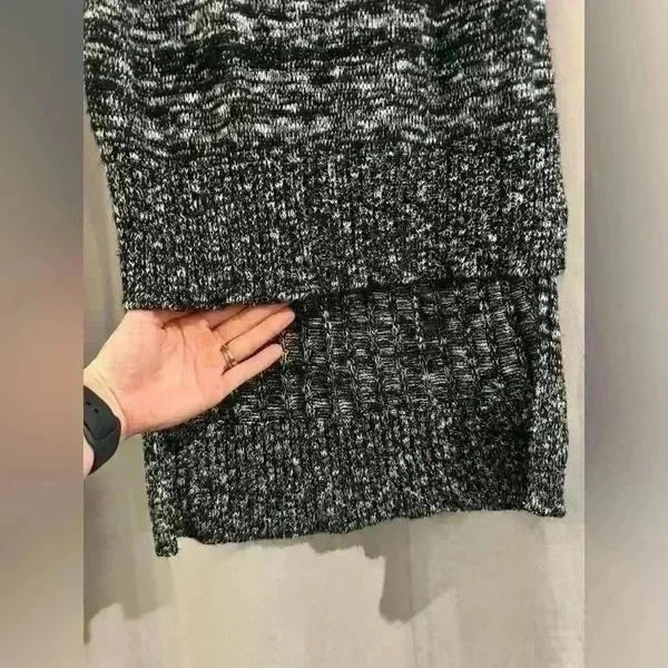 Women’s Sleeveless Express Sweater - Image 2