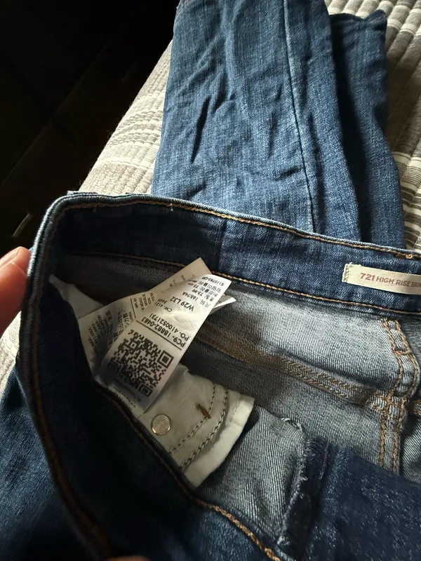 Levi’s Skinny High-Rise 721 Jeans Distressed Blue - Image 3