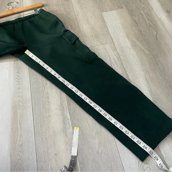 Aritzia Sweatfleece Sweatpants cargo baggy womens Green xsmall loungewear casual - Image 4