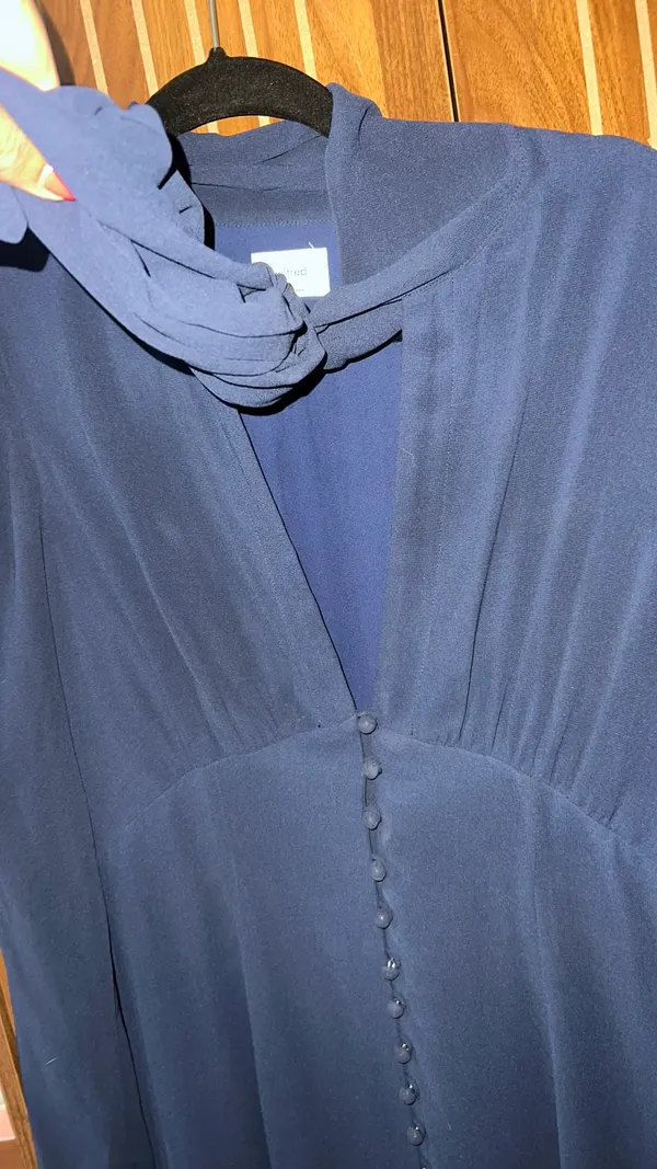 Wilfred Aritzia Dress - Image 4