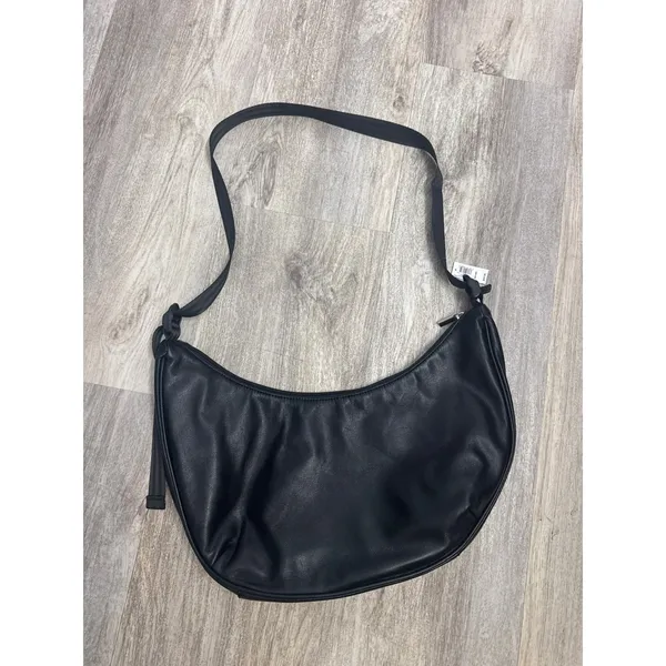 Gap Vegan Leather Sling Bag Black Crescent Crossbody Adjustable Strap NEW - Image 2