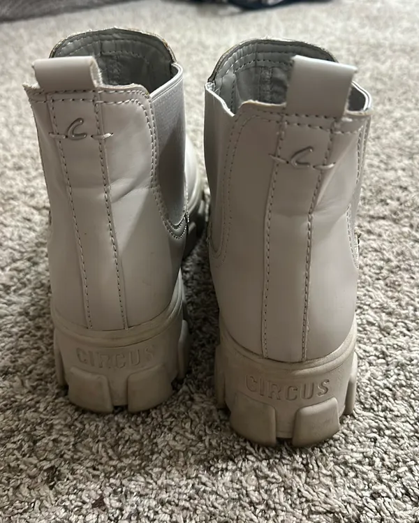 chunky chelsea boots Size 9 - Image 3