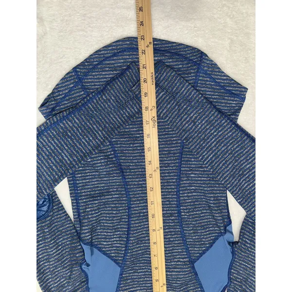 Lululemon Run Ice Queen Slope Stripe Limitless Blue long sleeve size 6 - Image 7